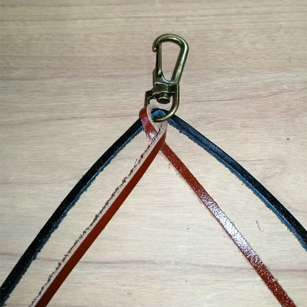 革網みストラップ制作工程2